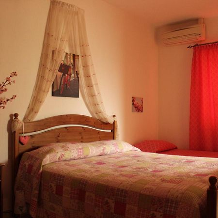 Bed and Breakfast Le Rocce SantʼAgata deʼ Goti Esterno foto