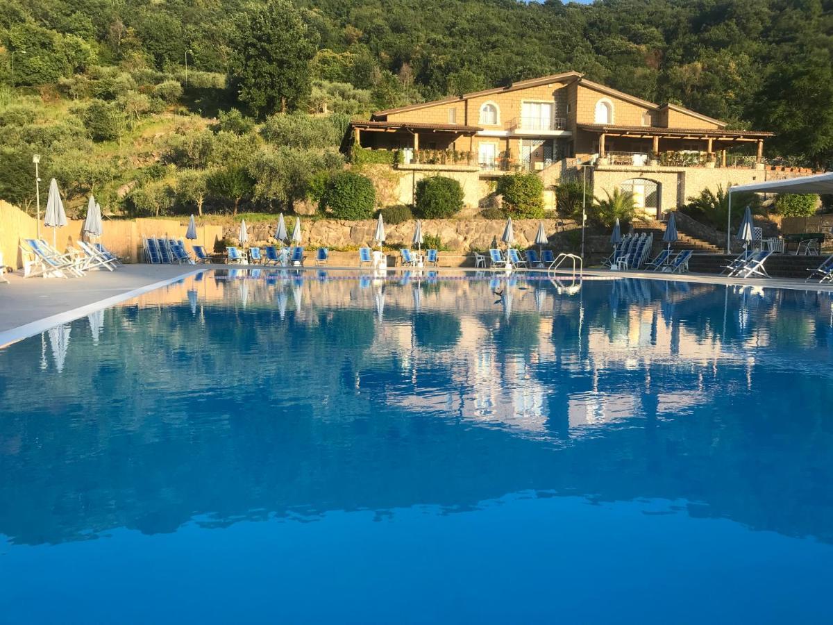 Bed and Breakfast Le Rocce SantʼAgata deʼ Goti Esterno foto