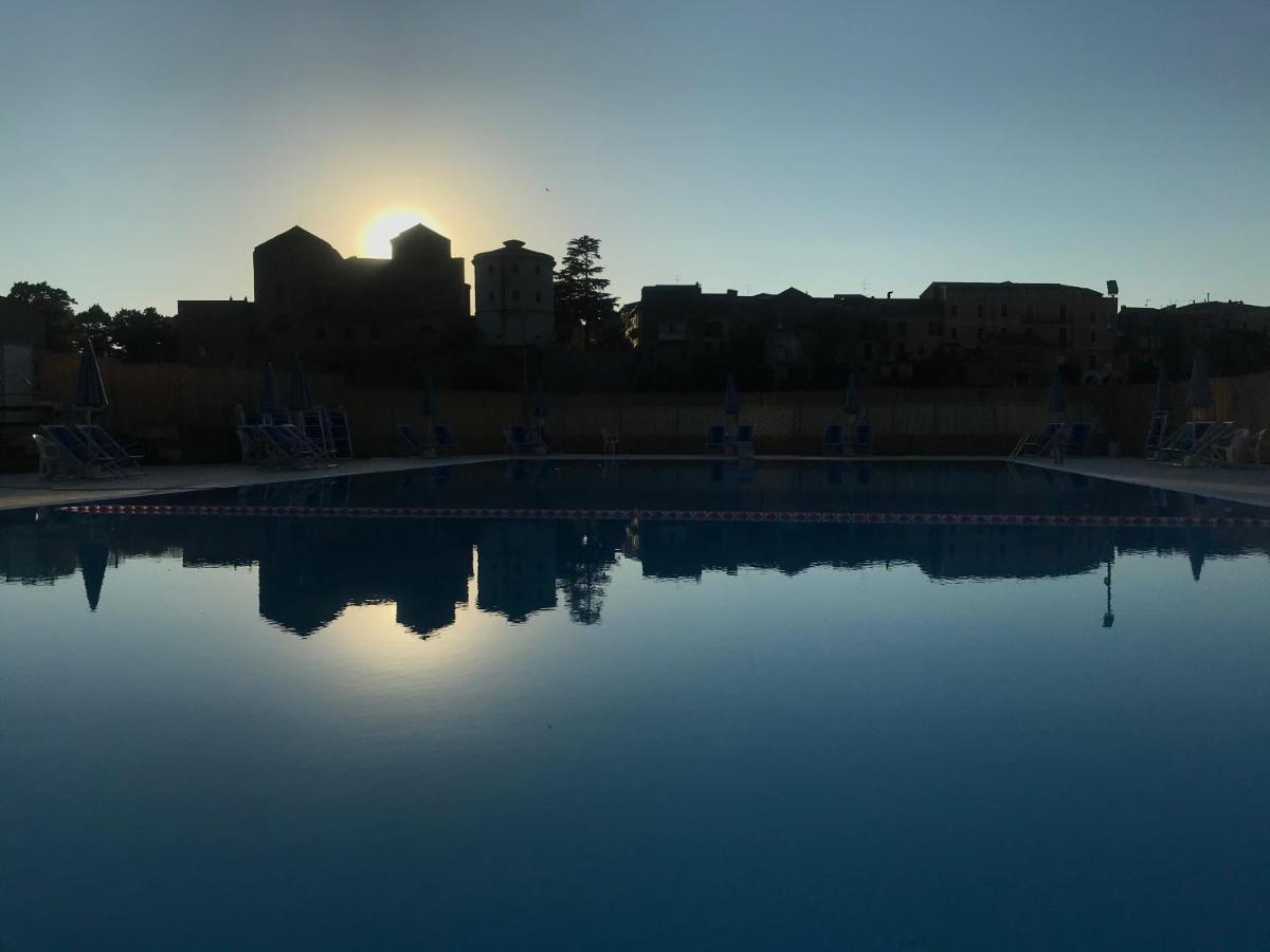 Bed and Breakfast Le Rocce SantʼAgata deʼ Goti Esterno foto