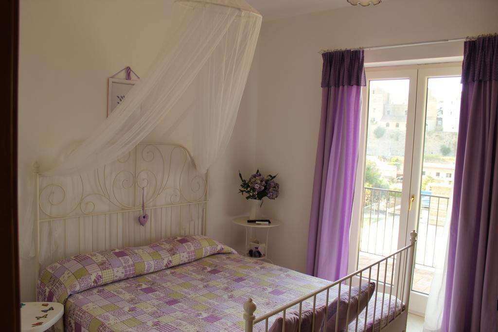 Le Rocce Bed and Breakfast SantʼAgata deʼ Goti Esterno foto