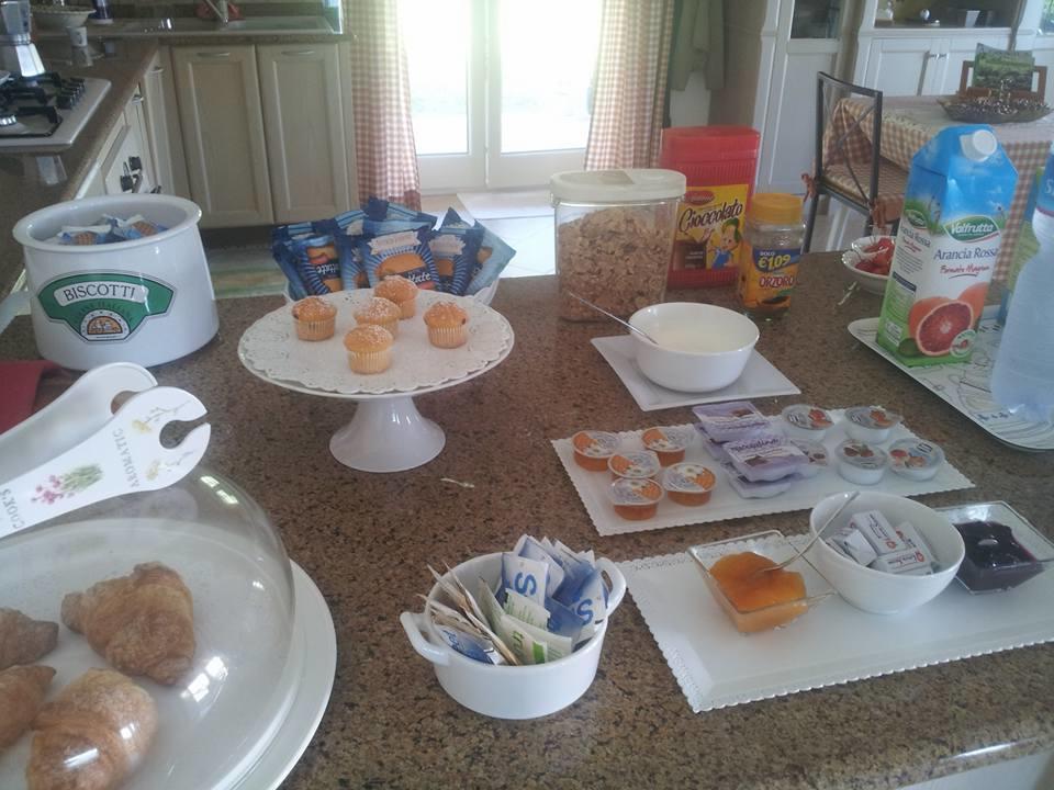Bed and Breakfast Le Rocce SantʼAgata deʼ Goti Esterno foto
